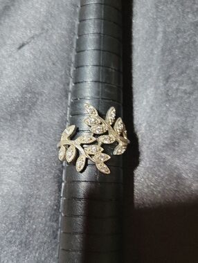 Crystal Leaf Vine Ring in Silver